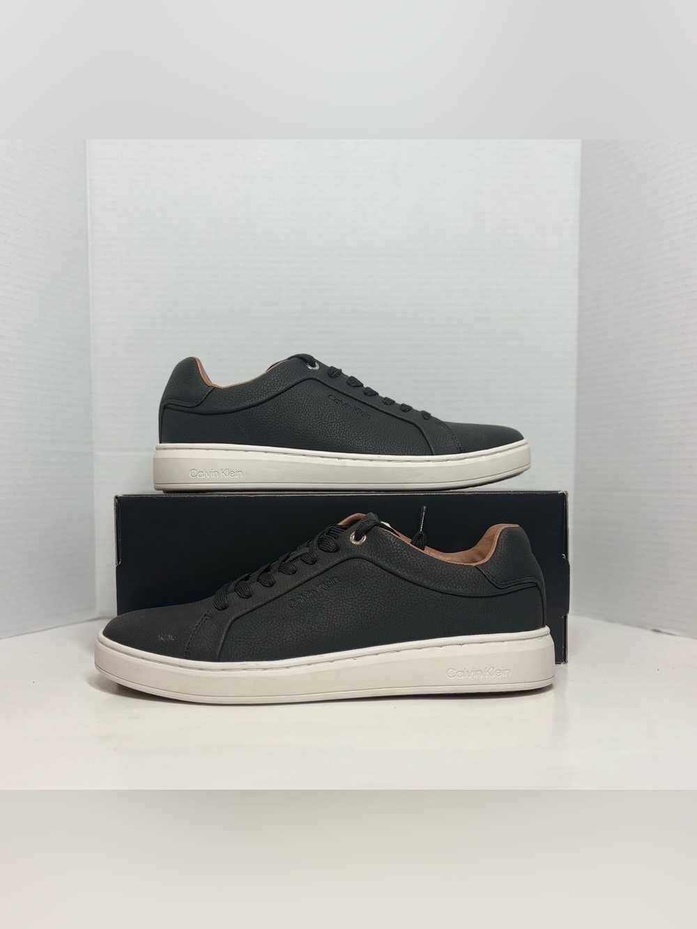 Calvin Klein Men's size 9.5 Black white brown Sneakers casual everyday shoes